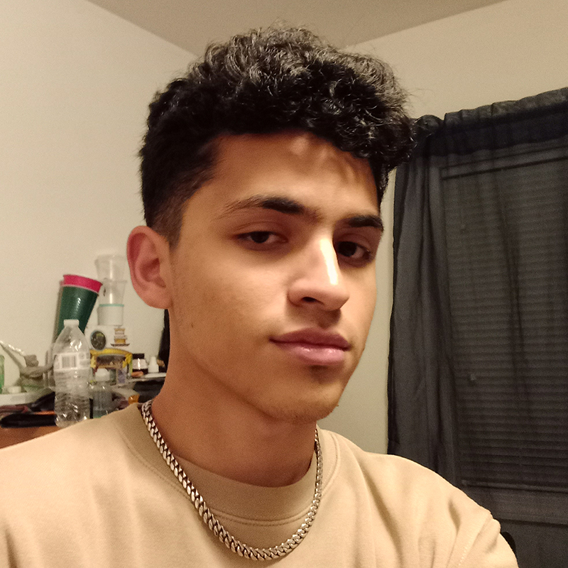 picture of Brandon from his shoulders up